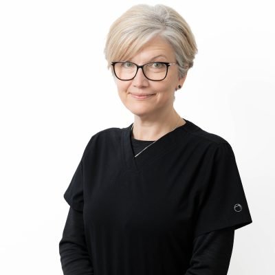 christina, dental administrator